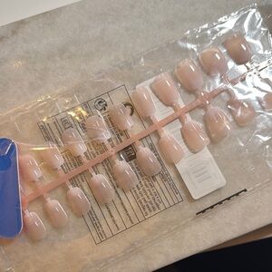 Nude Press-On Nails Set